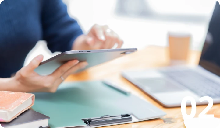 提案をする男性